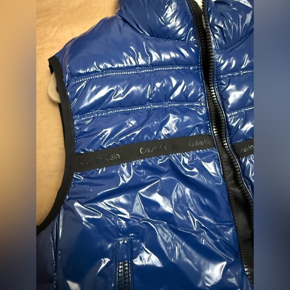 NEW Calvin Klein Sorona Aura Men's Blue Puffer Vest with breathable insulation - Picture 8 of 12